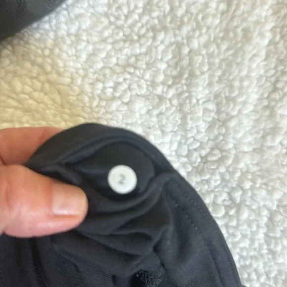 Lululemon Gather & Crow Crop - Picture 9 of 12